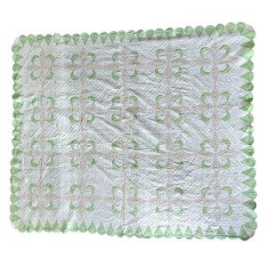 HANDMADE 1938 Clover Moon and Star Quilt Scalloped Edge Floral 84‎ x 71in